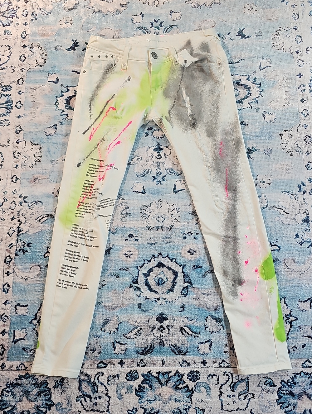 Levis Boyfriend Skinny‎ Jeans White Graffiti Poetry Print Neon Studded Womens 26